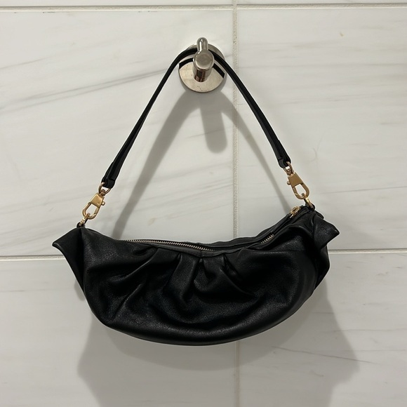 Reike Nen | Black Leather Croissant Bag - Picture 2 of 10